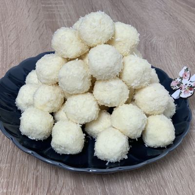 Bezlepkové kokosové guličky