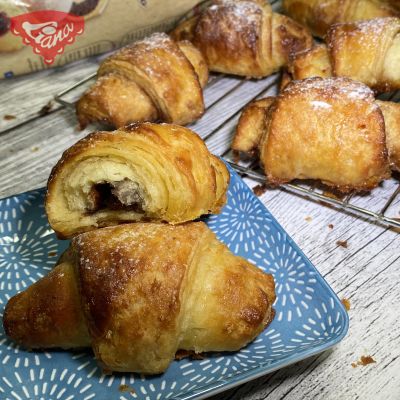 Gluten-free butter croissants