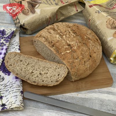 Gluten-free bread with a crispy crust