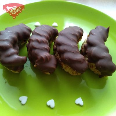 Gluten-free and dairy-free Parisian rolls