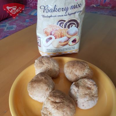 Bezlepkové nekysnuté žemle
