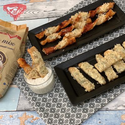 Gluten-free pizza sticks with homemade garlic dressing
