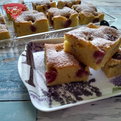 Gluten-free cherry puff pastry with sorghum flour