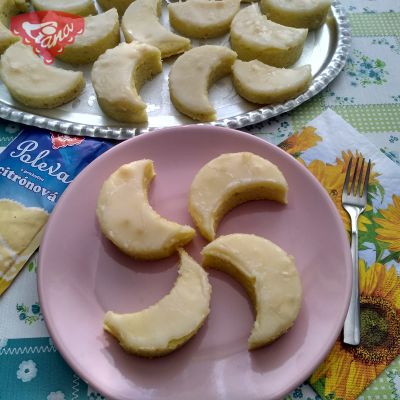 Gluten-free lemon moonshine