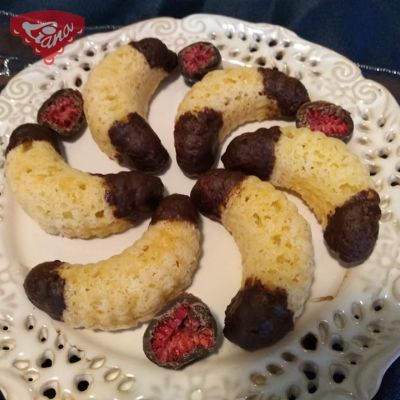 Gluten-free coconut puffed rolls without gluten and milk