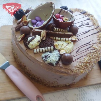 Kinder Bueno gluten-free cake