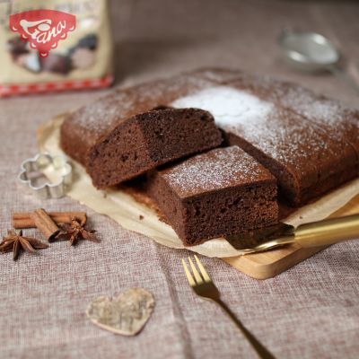 Fast gluten-free gingerbread with sour cream