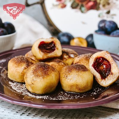 Gluten-free plum balls from potato dough