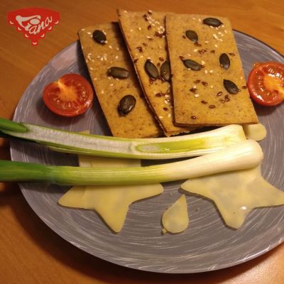 Gluten-free sourdough knäckebrot