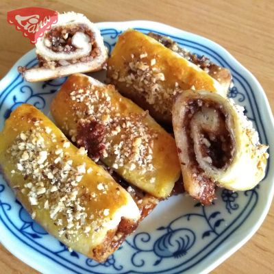 Gluten-free sourdough rolls with chocolate and nuts