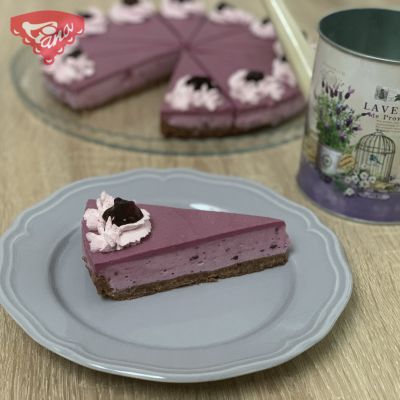 Čučoriedkový cheesecake s lesným ovocím