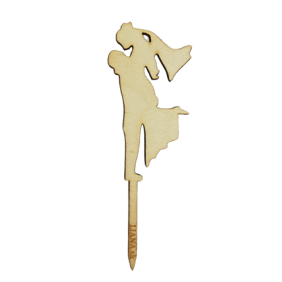 Zápich nevěsta v náručí ženicha ze dřeva