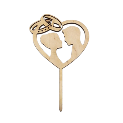 Gravur Hochzeitspaar in einem Herz mit Ringen Holz