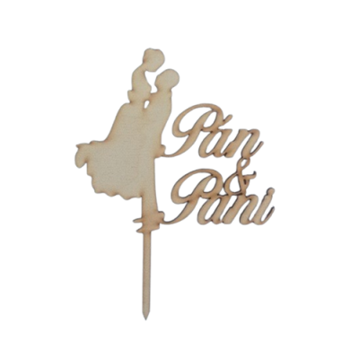 Schnitzerei der Braut in den Armen des Bräutigams mit der Aufschrift Mr&amp;Ms - Holz