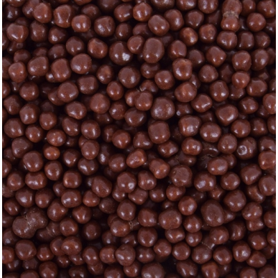 Szórjunk rá 4-5 mm-es, 50 g-os csokoládégolyókat
