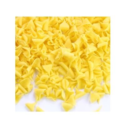 Sárga csokireszeléket szórunk 60 g