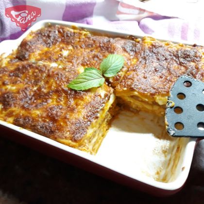 Bezlepkové lasagne s mletým hovädzím mäsom a bešamelom