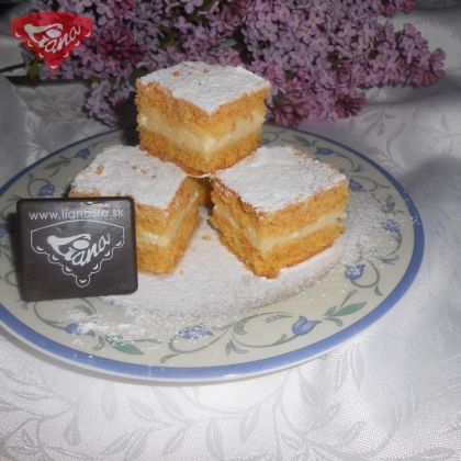 Gluténmentes sárgarépa linzer túróval