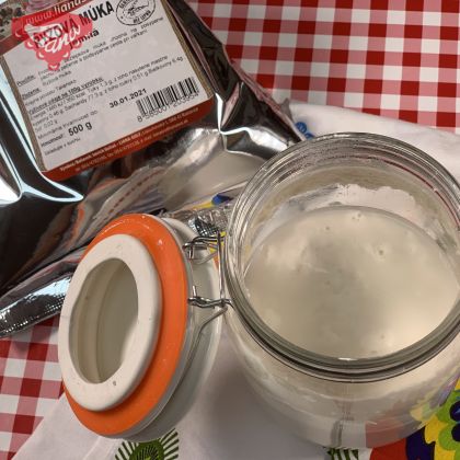 Gluten-free yeast from rice flour