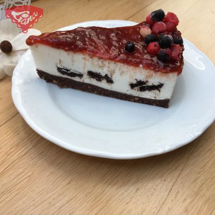 Sületlen gyümölcsös sajttorta