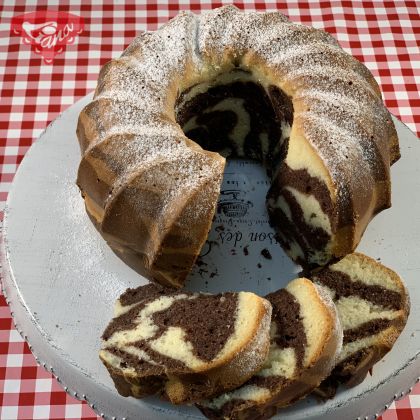 Gluten-free marble mug cake