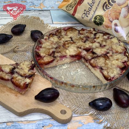 Gluten-free sourdough plum cake with crumble