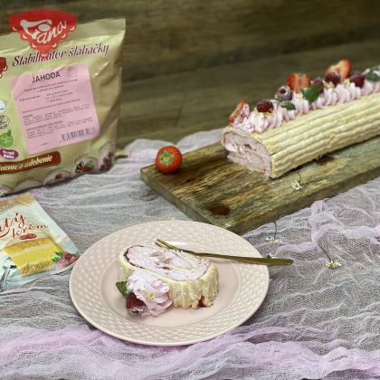 Pavlova roulade with raspberry whipped cream