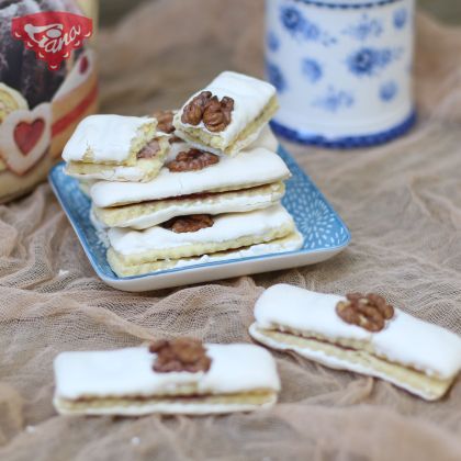 Gluten-free crunchy protein bars - Radačky