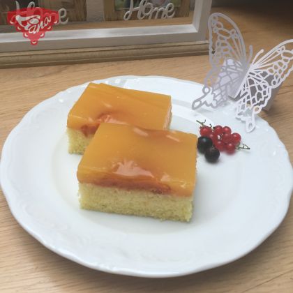 Gluten-free slices with fruit jelly