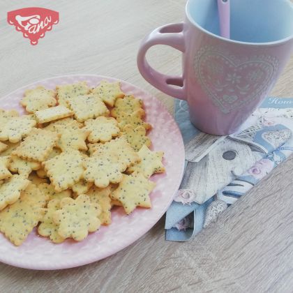 Gluten-free poppy seed crackers