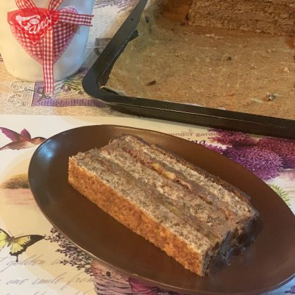 Glutenfreies Nussdessert mit Kakaofüllung