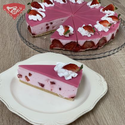 Bezlepkový jahodový cheesecake