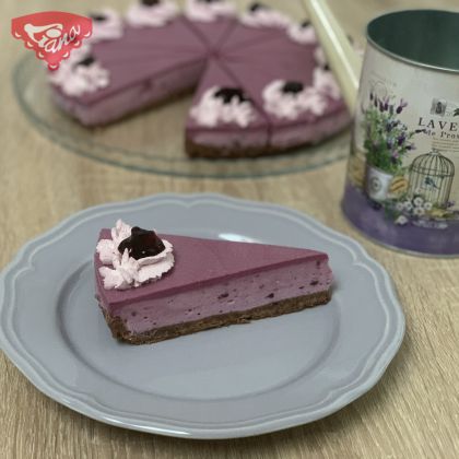 Blueberry cheesecake with forest fruits