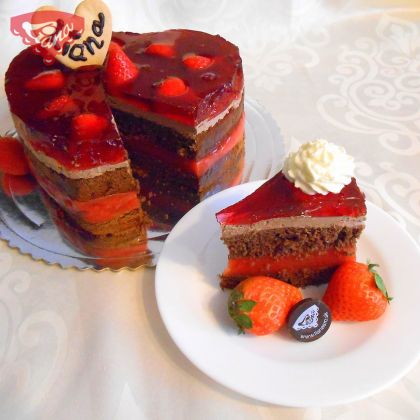 Bezlepková Valentínska ovocná torta