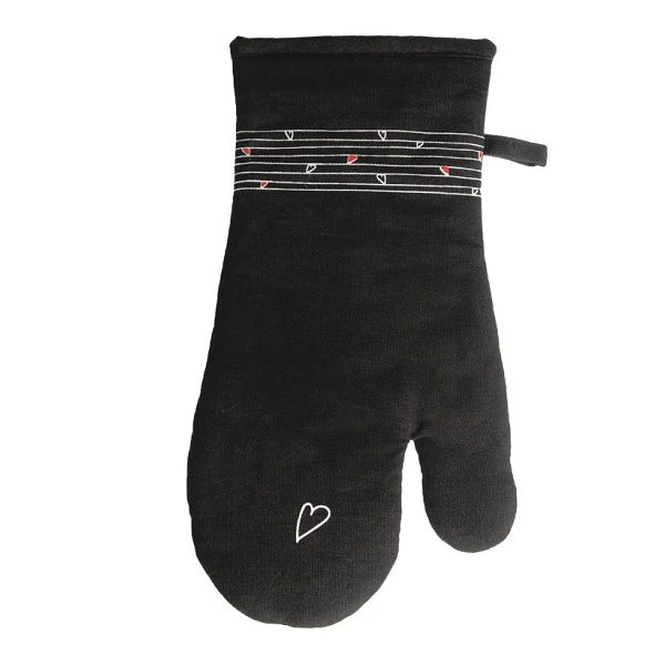Fekete sütőkesztyű szívekkel