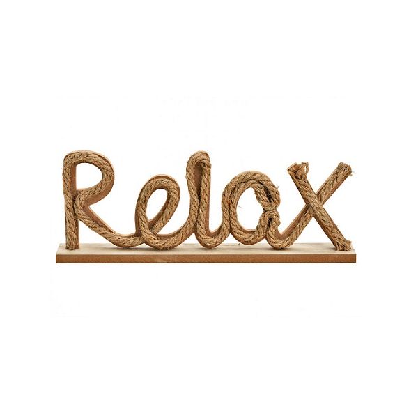 Dekoration Holzaufschrift „Relax“.