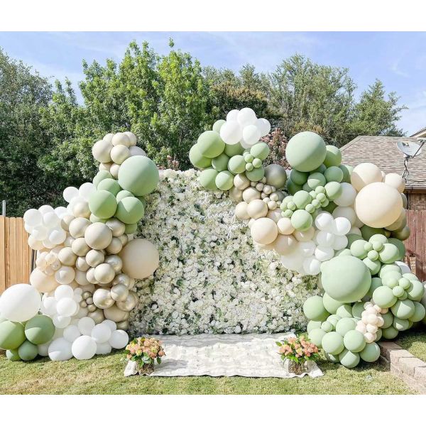 Girlanda balóny zeleno-bielo-krémové 140 ks