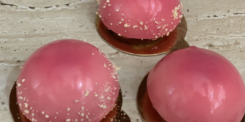 Kein langweiliger Zuckerguss! Bauen Sie auf SPIEGELGLASUR auf