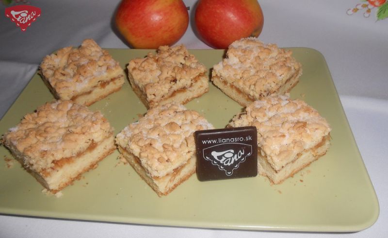 Glutenfreier geriebener Apfel oder Käsekuchen Glutenfreier geriebener Apfel oder Käsekuchen