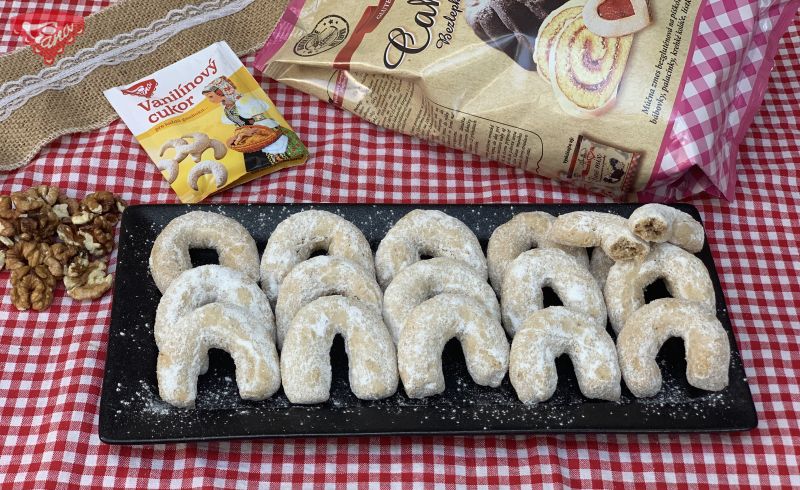 Gluten-free nut rolls