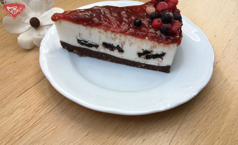 Unbaked fruit cheesecake