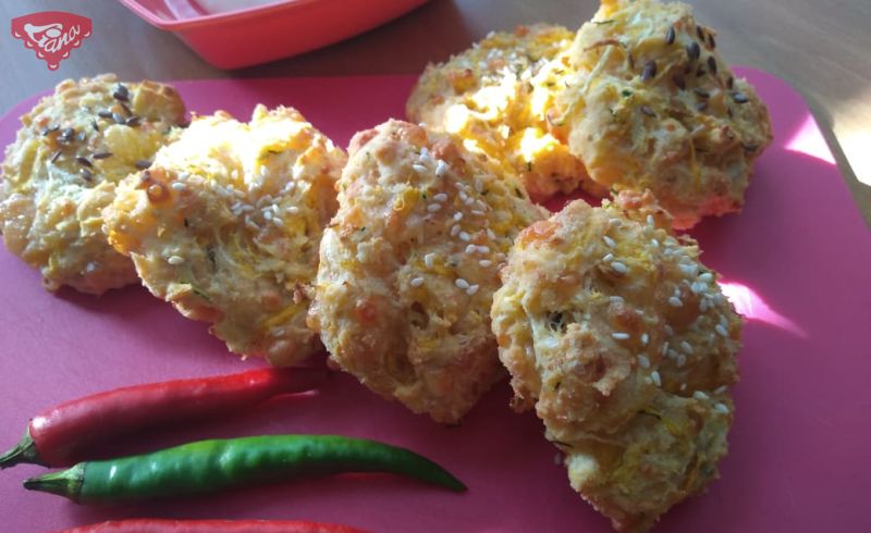 Gluten-free zucchini and pumpkin crackers