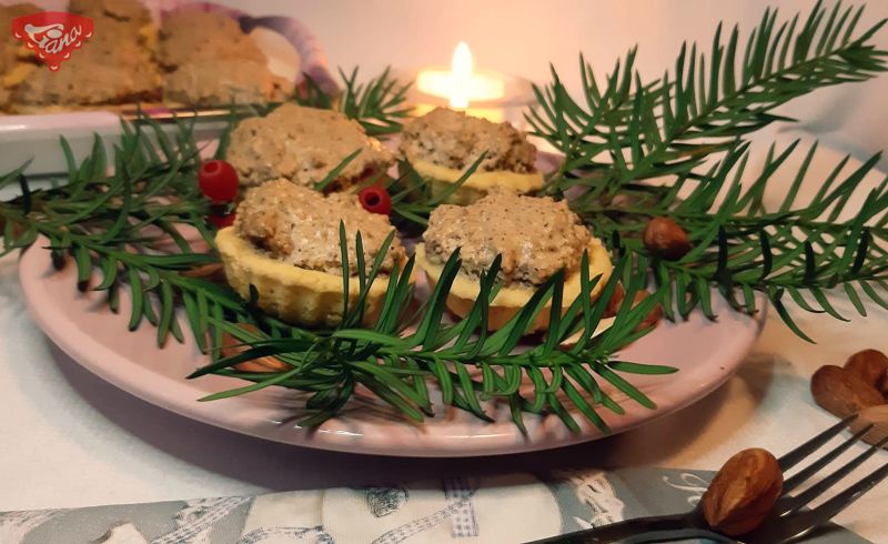 Gluten-free cupcakes with a nut cap