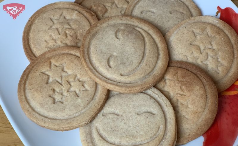 Cinnamon Stamp Cookies