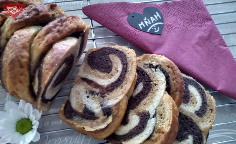 Gluten-free sourdough sweet bread Gluten-free sourdough sweet bread