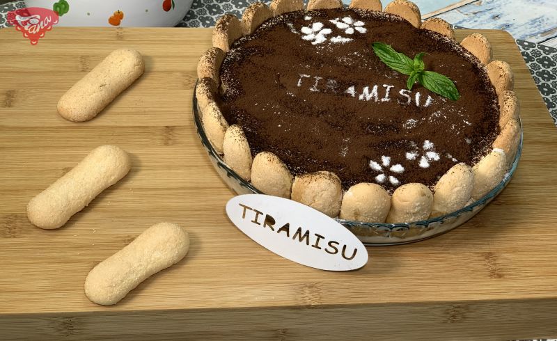 Tiramisu cake