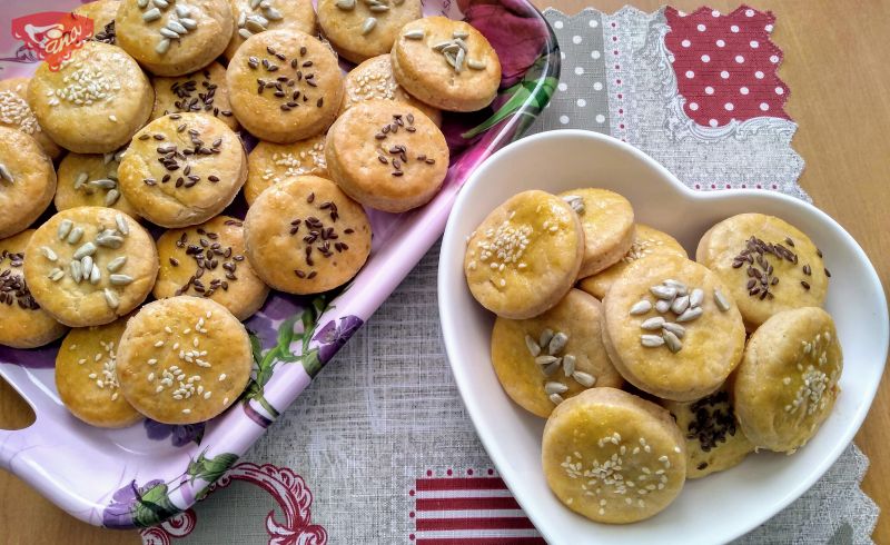 Glutenfreie Käse-Salami-Patties