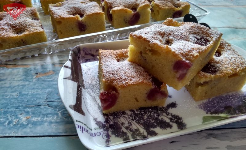 Gluten-free cherry puff pastry with sorghum flour