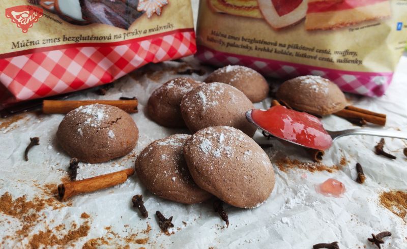 Gluten-free stuffed gingerbread cookies