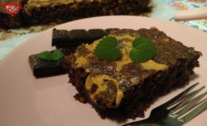 Gluten-free brownies with peanut butter